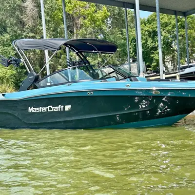2026 Mastercraft XT23