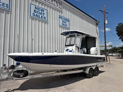 2027 ROBALO 246 CAYMAN