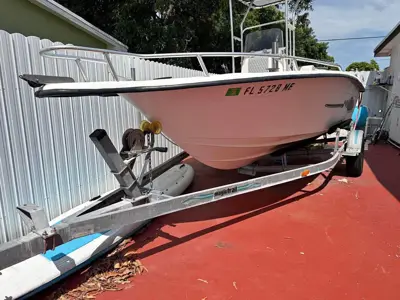 2003 Carolina Skiff bote