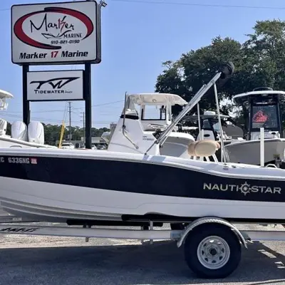 2025 Nautic Star 191 Hybrid