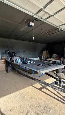 18ft Like new River boat Evinrude 105 Jet.