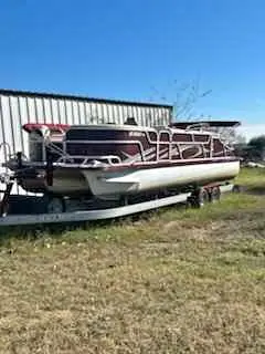 2012 Playcraft Tritoo 28 foot with 350 Mercury