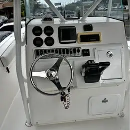 2007 Sea Striker center console