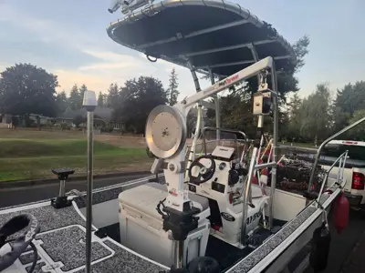 2019 Tracker mako