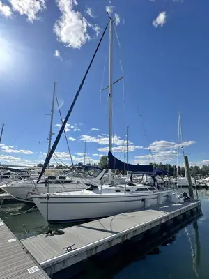 1995 Catalina 36 MkII - New Rigging, Full Garmin Suite - Branford CT