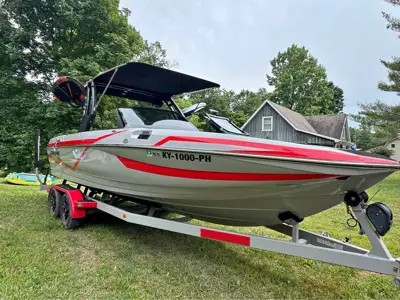 Supreme S238 Wakeboard/Surf Boat with Trailer