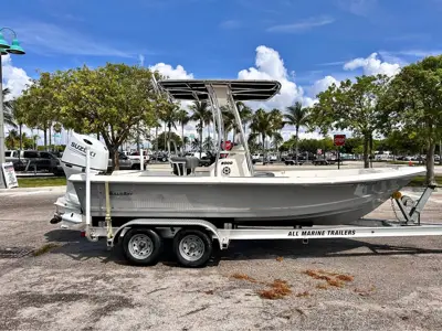 2021 Bulls Bay 2000 center console