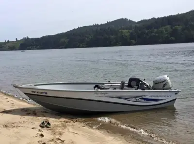 2015 Smokercraft Lodge pro 16