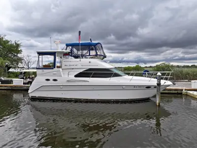 1997 Sea Ray 370 Aft Cabin