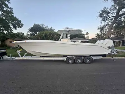 2007 hydrasport 3300 cc triple verado 300s