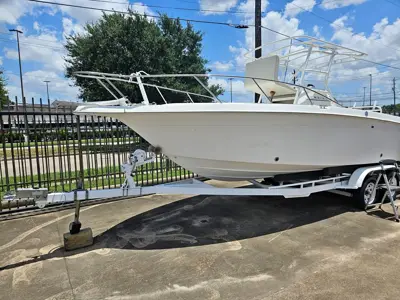 WELLCRAFT 25' 4" 238 CCF CENTER CONSOLE