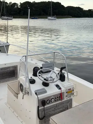 1989 Mako 171