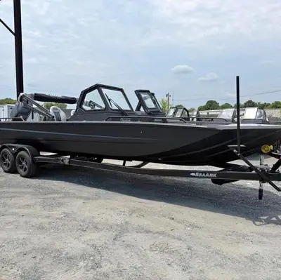 2027 Seaark Proguide - 300 HP Suzuki