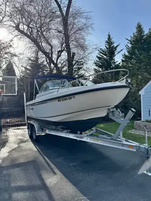 2006 Boston Whaler Ventura 210