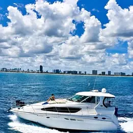 2003 Sea Ray 390 motor yacht