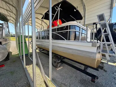 Bennington SX20 Pontoon Boat