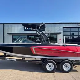 2015 Nautique Team 200