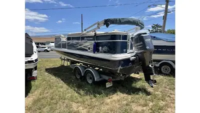 2014 Hurricane fun deck 216 ob