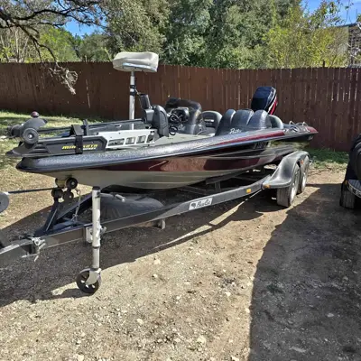 2005 BassCat pantera classic bass boat