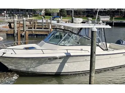 2004 Pursuit 2670 Denali LS