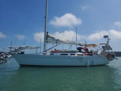 38' Freedom F38