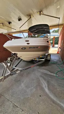 Chaparral 215 SSi Sport Boat
