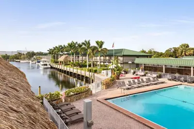 60' Seawall boat slip at the Ramada by Wyndham Sarasota Waterfront NO LIVEABOARDS PLS