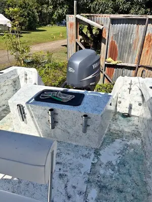 1994 Cape Horn Center Console
