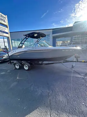 2017 Chaparral 21 H2O