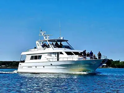 77' Motor Yacht / Floating Condo [project]