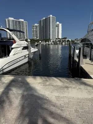 Boat Dock For Rent in Aventura, Florida at Waterways Marina