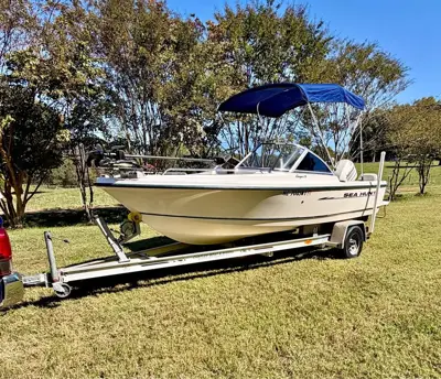 2005 SEA HUNT Escape 175