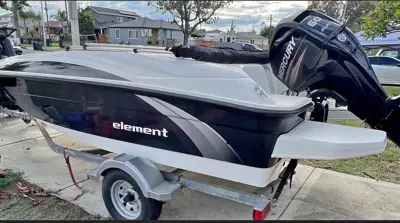 2013 BayLiner Element boat