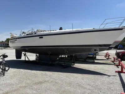 42' Catalina 42 Mk II