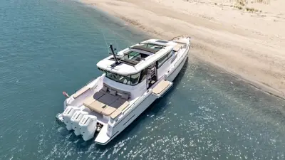 2025 Axopar 45 XC Cross Cabin