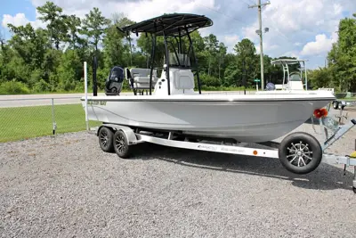 2027 Blazer Bay 2200 purebay