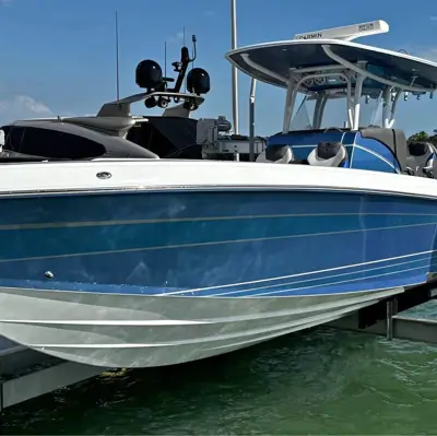 2020 Statement Marine 35 SUV