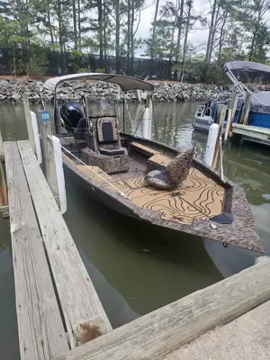 2025 h22 bay xpress camo duck boat
