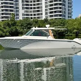 2016 Pursuit DC 325 Dual Console