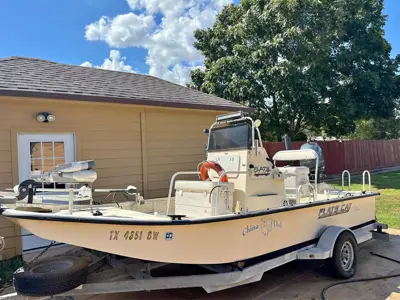 2012 flats cat 19’ hull yamaha 115 motor