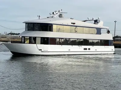 2007 Skipperliner 95' custom luxury yacht