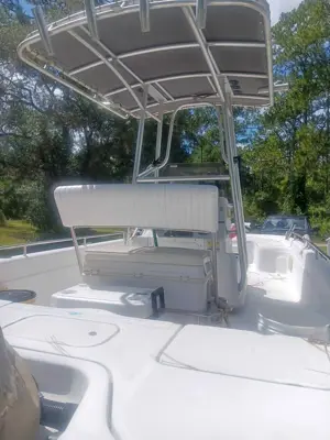 2310 polar bay boat 24 ft