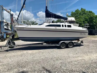 94 Hunter 26 / Trade up for 32’ to 34’ sailboat