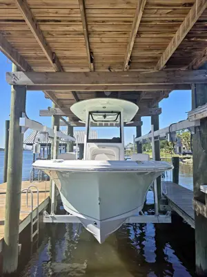 2025 Sea Hunt 235 se