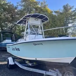 2005 Sea Hunt 202 Triton