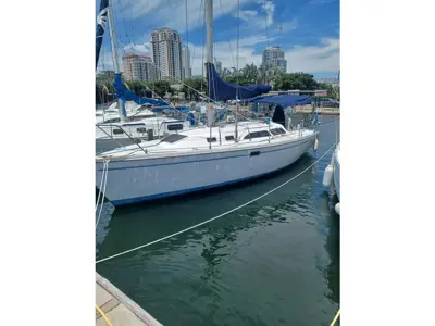 32' Catalina 320
