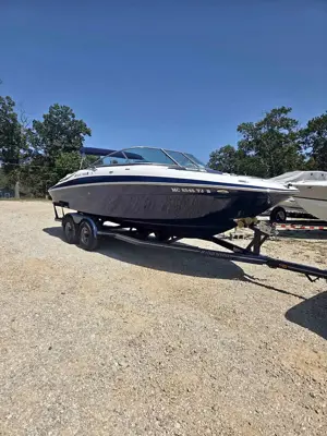 2011 Four Winns 240