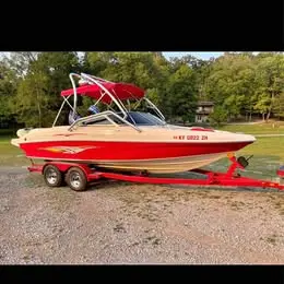 2004 Rinker Captiva 212
