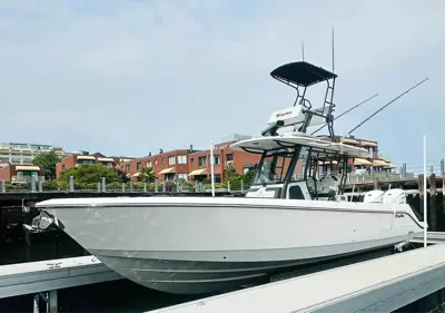EdgeWater 2025 340cc demo boat with tower and more!