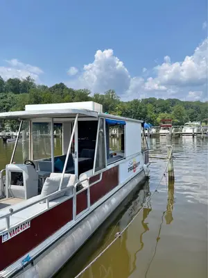 1993 Sun tracker party cruiser house boat